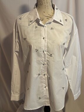 Kiwi white blouse with rhinestone clusters